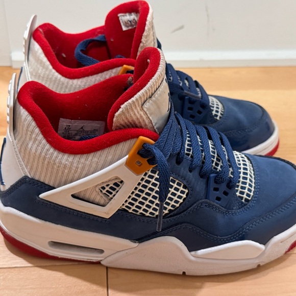 Jordan 4 Retro, size 4,5 Y Blue & White - Picture 2 of 7